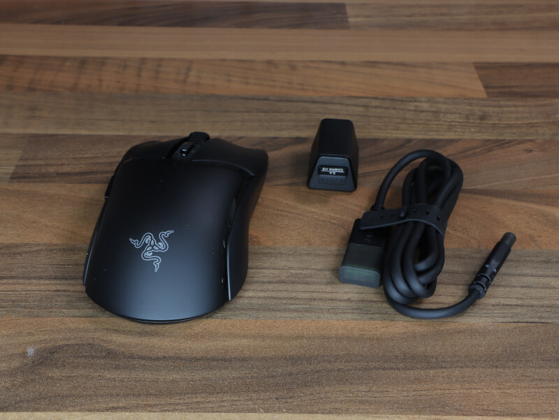 Razer Cobra HyperSpeed MULTI-DEVICE TRI-MODE Focus X 26K Optical Sensor CHROMA LIGHTWEIGHT AI PROMPT MASTER.JPG